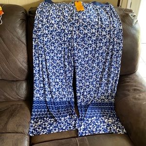 Women’s printed dress pants